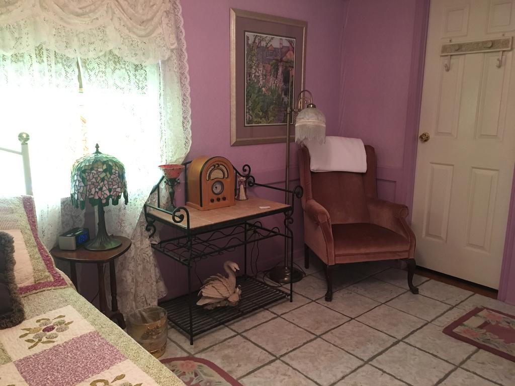 Shady Lady Bed And Breakfast Scottys Junction Экстерьер фото