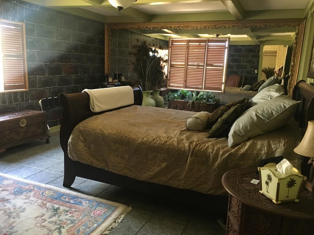 Shady Lady Bed And Breakfast Scottys Junction Экстерьер фото